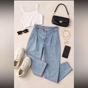 Vintage Blue Zone light-wash jeans high waist, tapered w/ adjustable denim belt